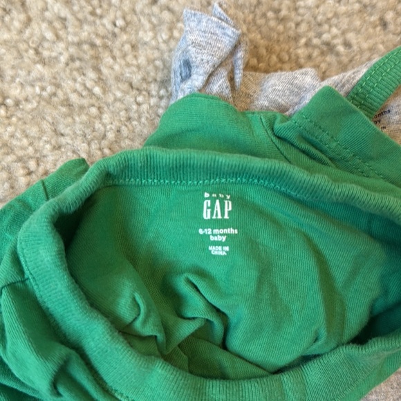 Baby gap outfits - Picture 3 of 6